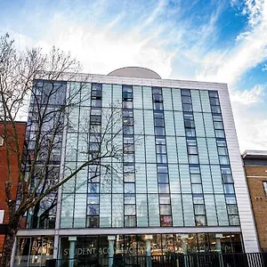 Davies Court Hostel