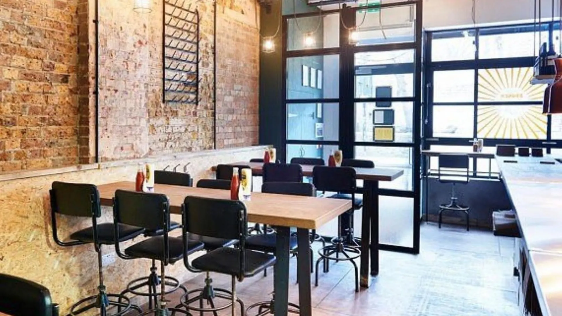 Daire Posh Studio Stay With Functional Kitchenette Londra
